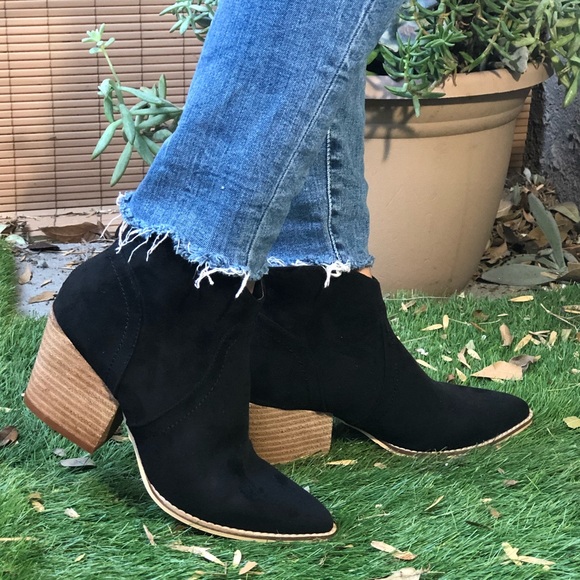 High Quality Vegan Suede Western Boots - Picture 5 of 8
